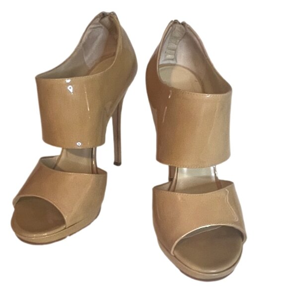 Jimmy Choo Nude Patent leather Peep Toe Platform heels Back Zip Size 37 / US 7 - Picture 6 of 12